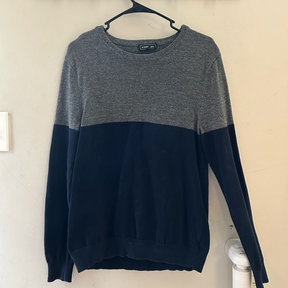 Size medium Express sweater - Picture 1 of 3